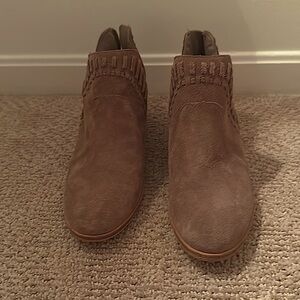 vince camuto ankle boots